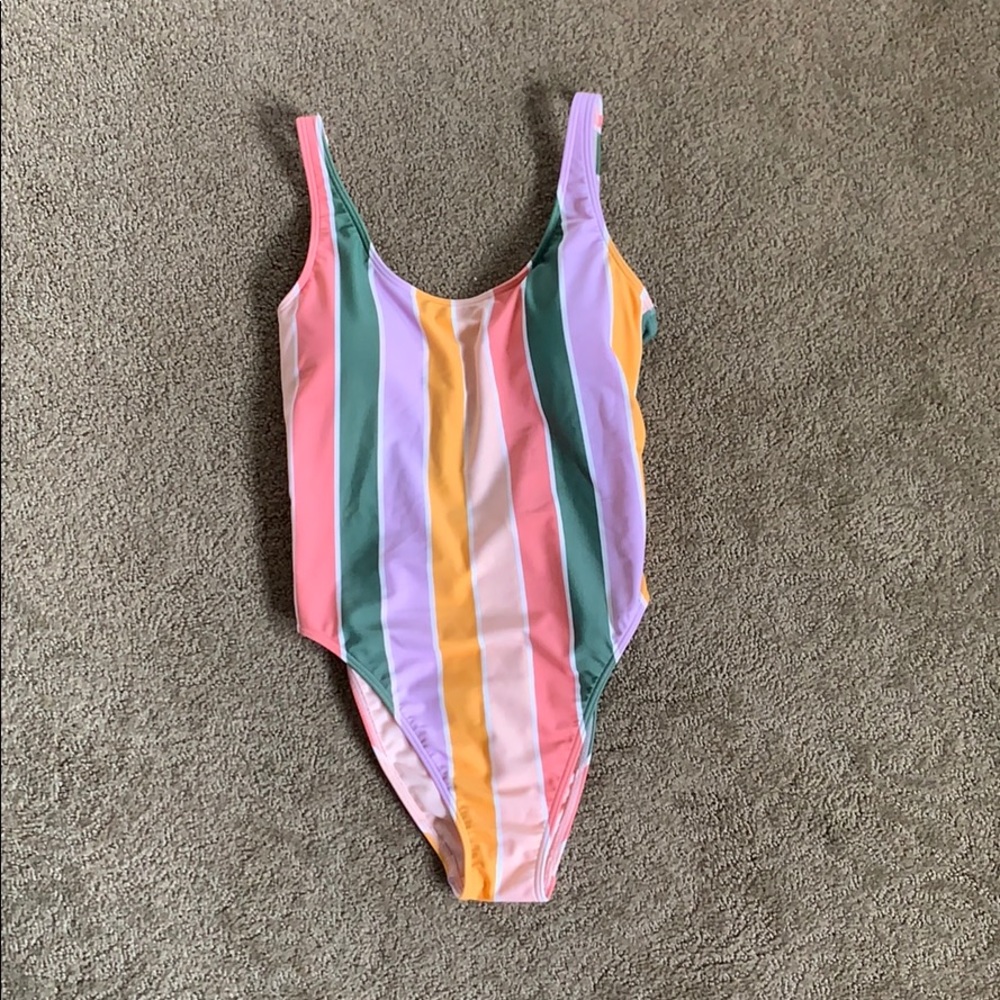 Hollister one piece bathing suit